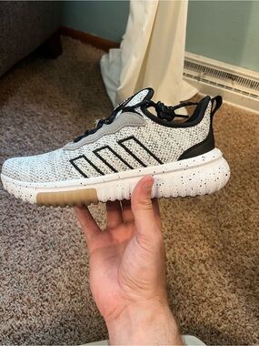 Womens adidas Kaptir flow 2.0 (JR8505) no box size 8